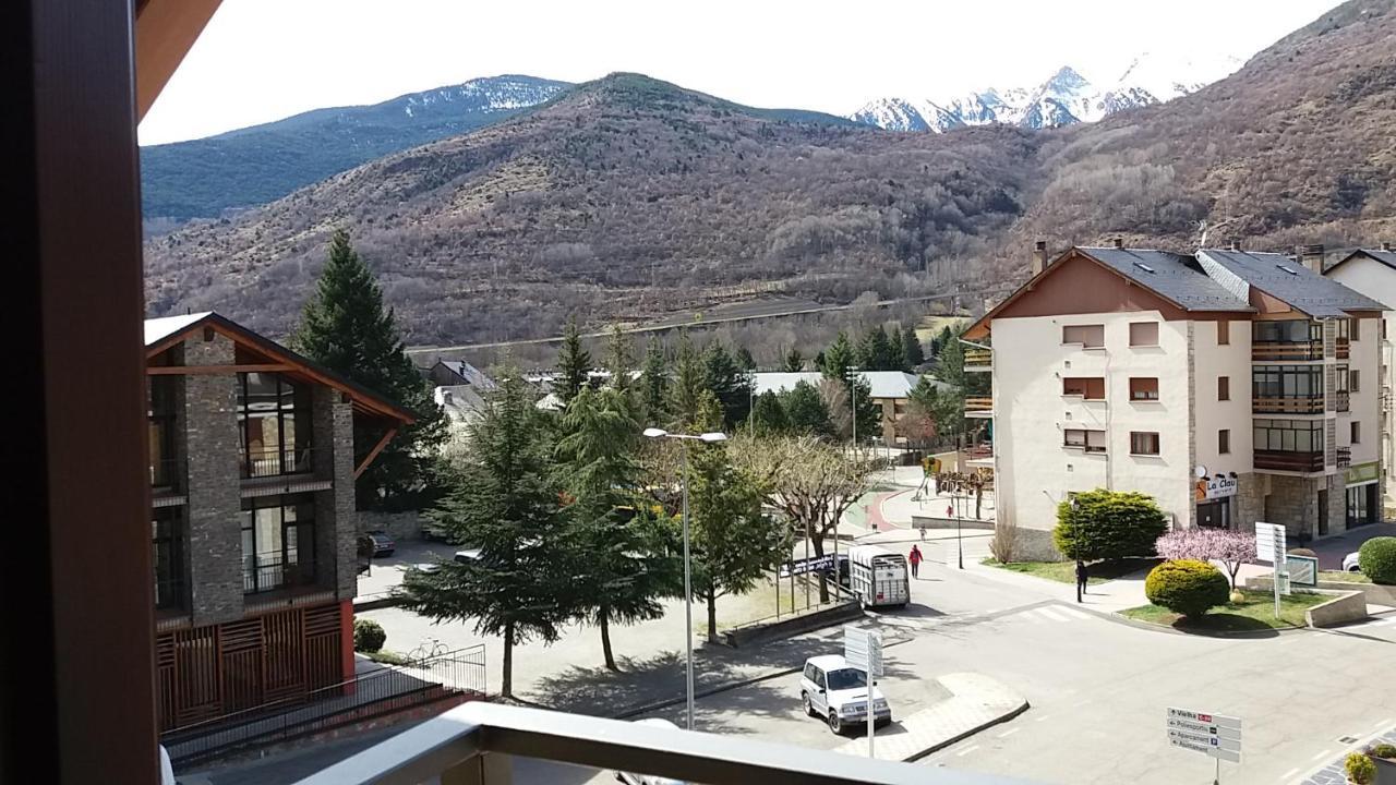 Apartaments Morello Эстерри-д'Анеу Экстерьер фото