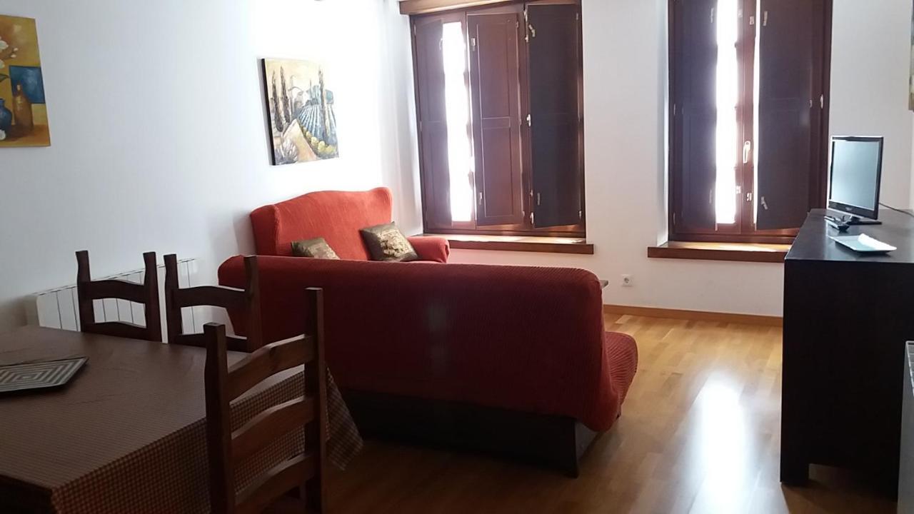 Apartaments Morello Эстерри-д'Анеу Экстерьер фото