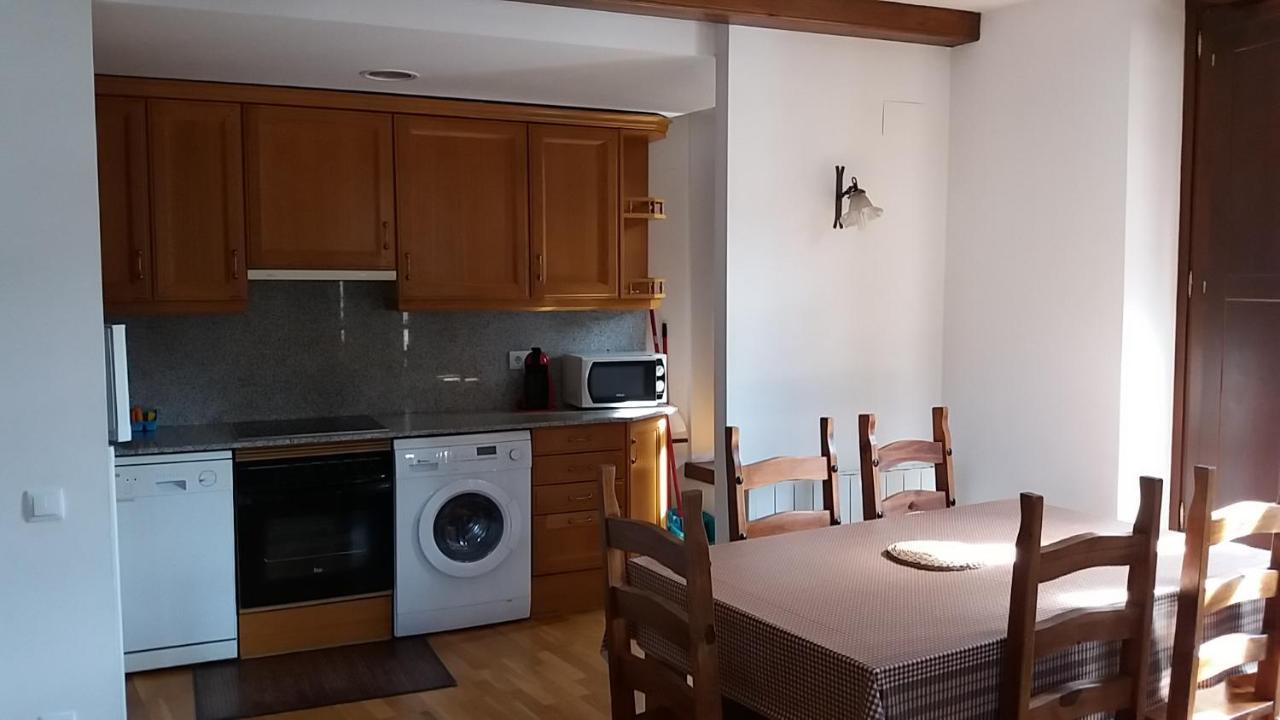 Apartaments Morello Эстерри-д'Анеу Экстерьер фото