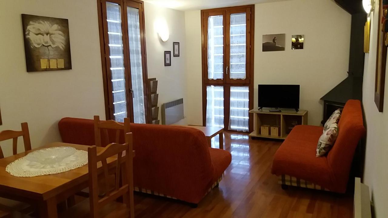 Apartaments Morello Эстерри-д'Анеу Экстерьер фото