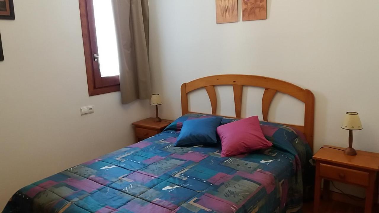 Apartaments Morello Эстерри-д'Анеу Экстерьер фото