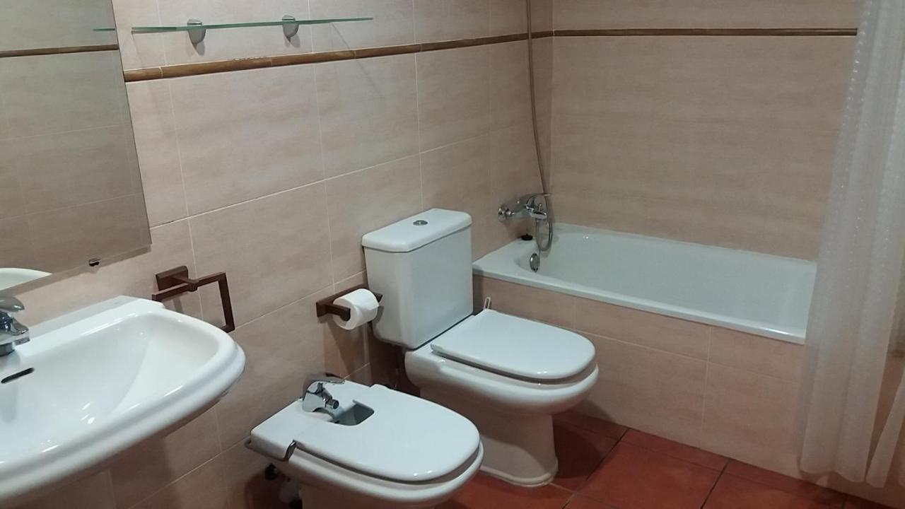 Apartaments Morello Эстерри-д'Анеу Экстерьер фото