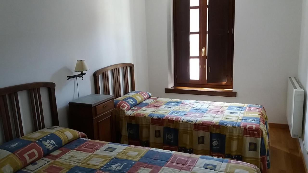 Apartaments Morello Эстерри-д'Анеу Экстерьер фото