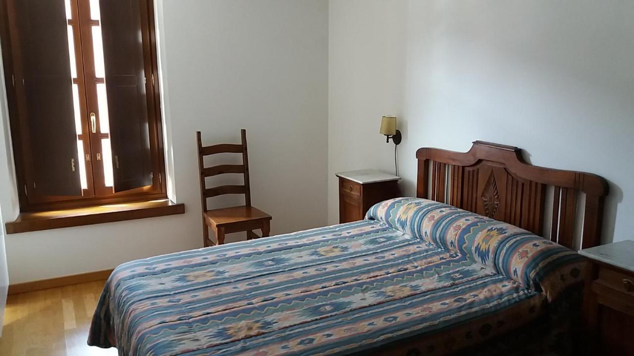 Apartaments Morello Эстерри-д'Анеу Экстерьер фото